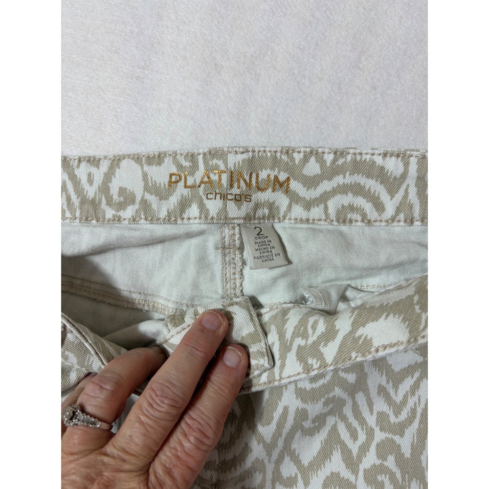 Chicos Platinum Crop Pants Tan White Ikat Paisley Print Straight Leg Size 2 L - Picture 6 of 6